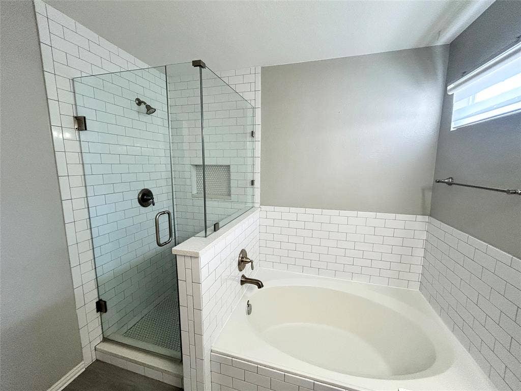 8517 Hunters Trace Lane, Plano, TX 75024 8517 Hunters Trace Lane, Plano, TX 75024