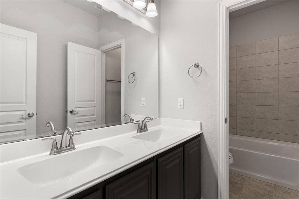 1310 Divine Rose Way, Wylie, TX 75098 Full Bath 3