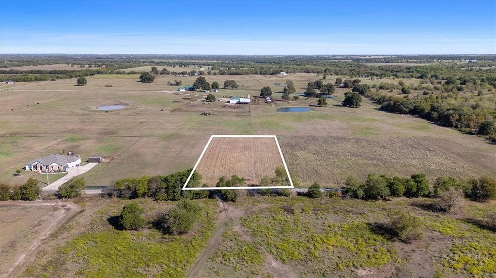 784 County Road 1021, Wolfe City, TX 75496 784 County Road 1021, Wolfe City, TX 75496