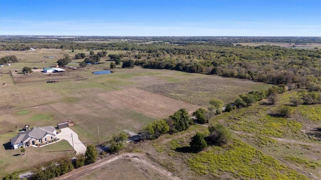 784 County Road 1021, Wolfe City, TX 75496 784 County Road 1021, Wolfe City, TX 75496