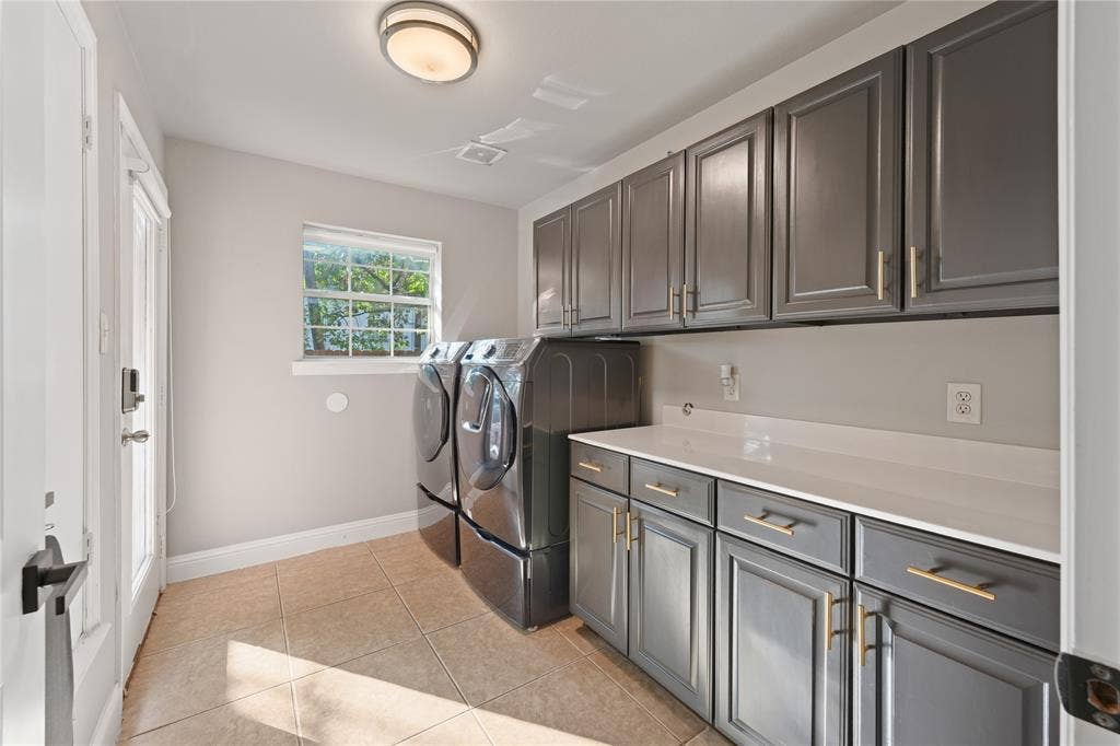 4007 Brownstone Court, Dallas, TX 75204