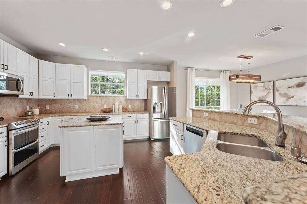 4007 Brownstone Court, Dallas, TX 75204