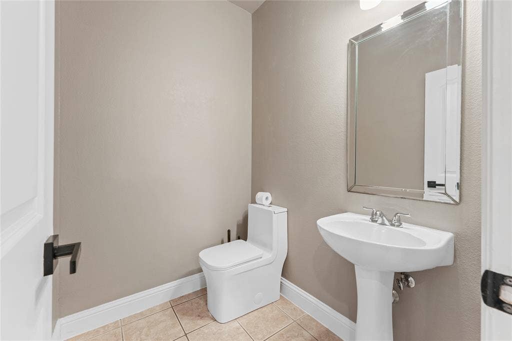 4007 Brownstone Court, Dallas, TX 75204
