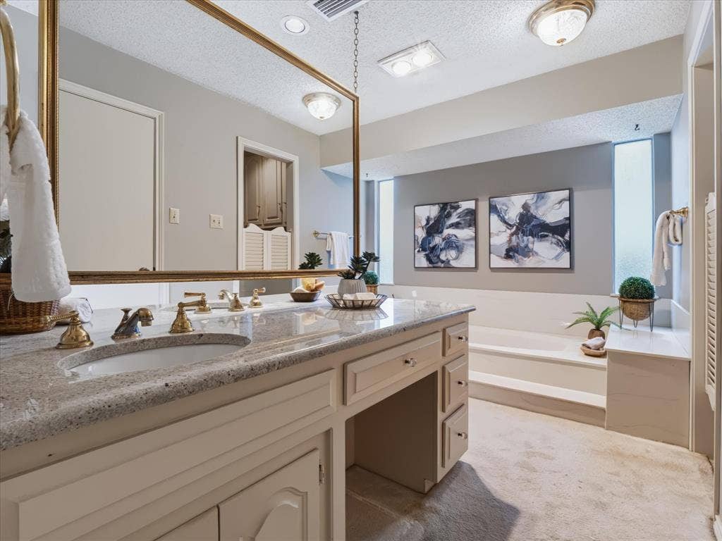 6911 Brentfield Drive, Dallas, TX 75248 6911 Brentfield Drive, Dallas, TX 75248