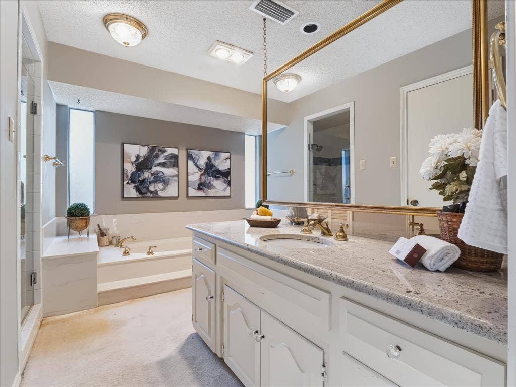 6911 Brentfield Drive, Dallas, TX 75248 6911 Brentfield Drive, Dallas, TX 75248