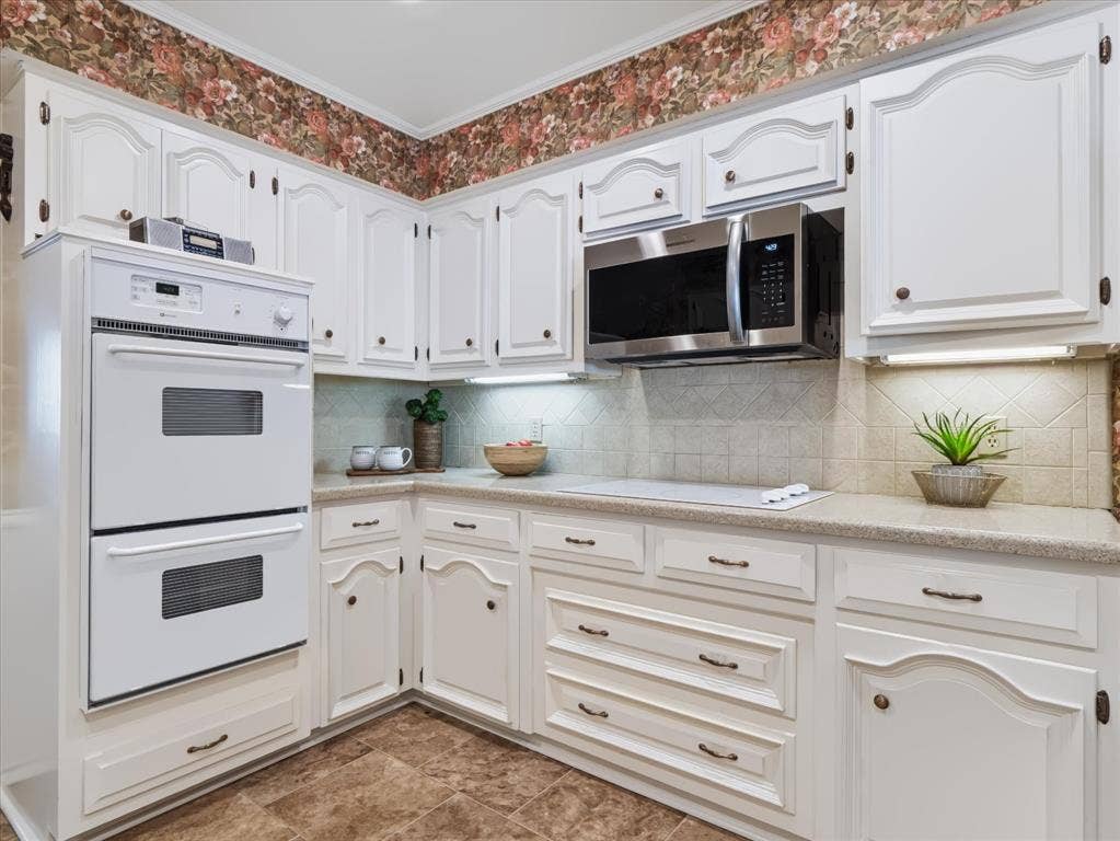 6911 Brentfield Drive, Dallas, TX 75248 6911 Brentfield Drive, Dallas, TX 75248