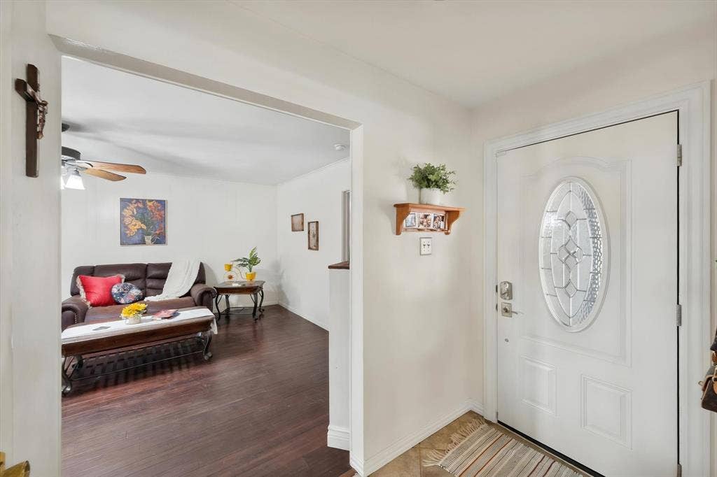 1012 Keith Drive, Hurst, TX 76053