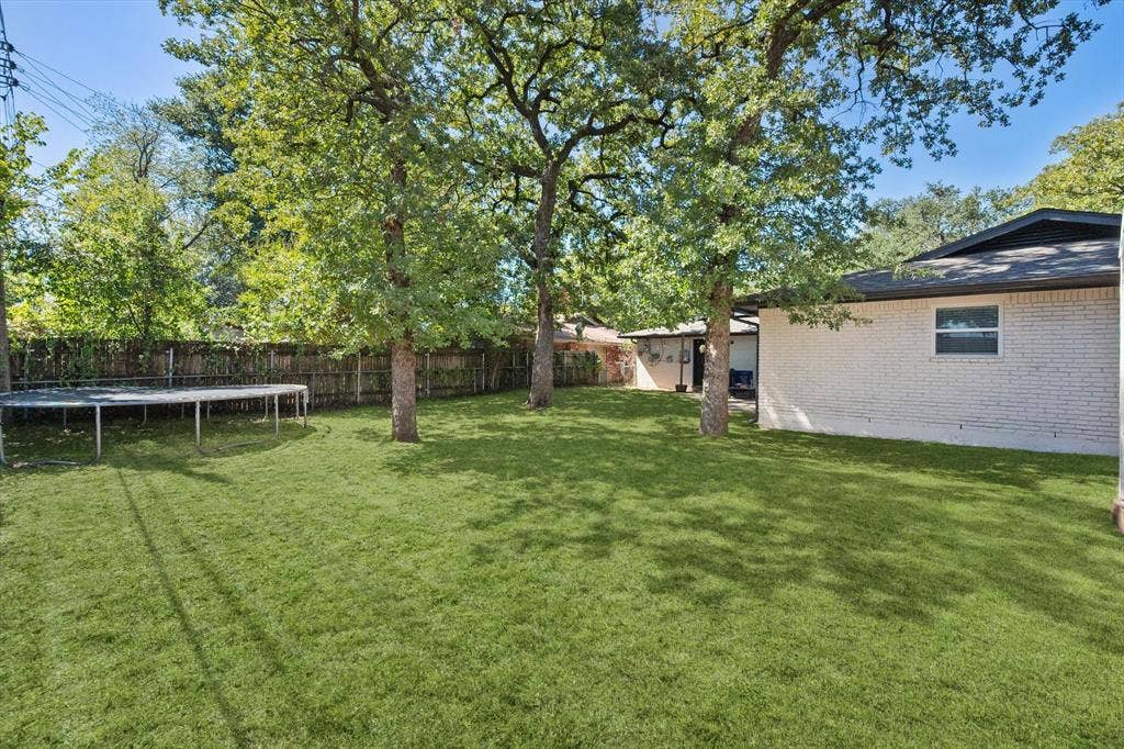 1012 Keith Drive, Hurst, TX 76053