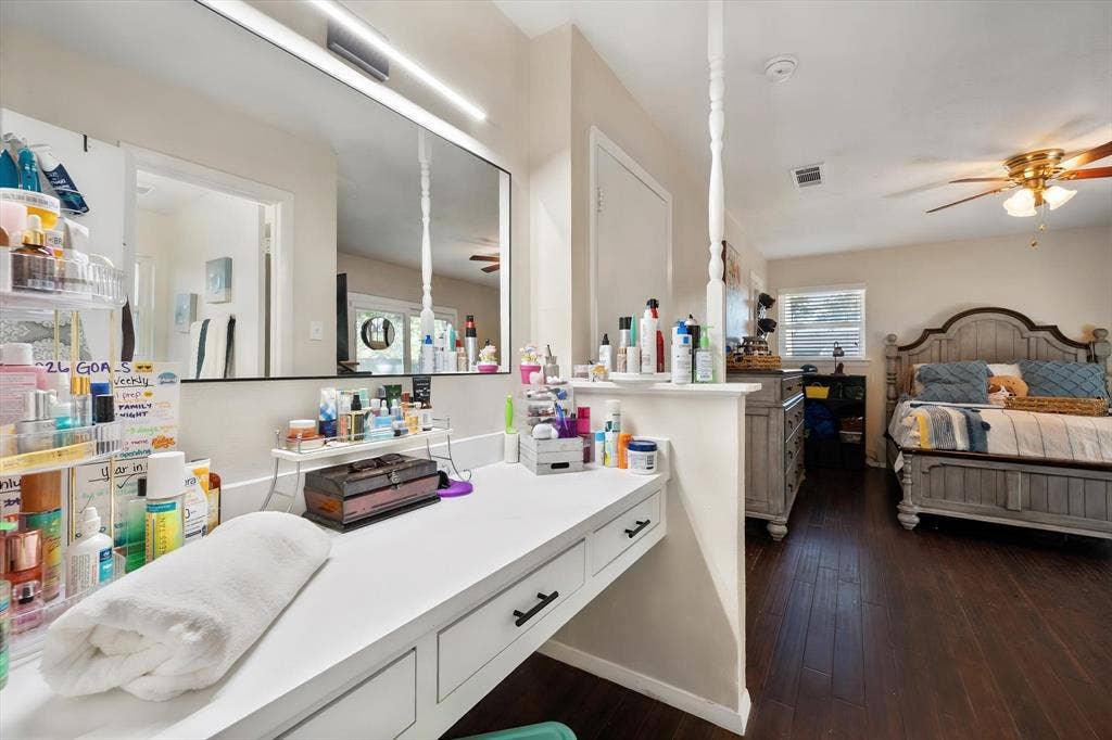 1012 Keith Drive, Hurst, TX 76053