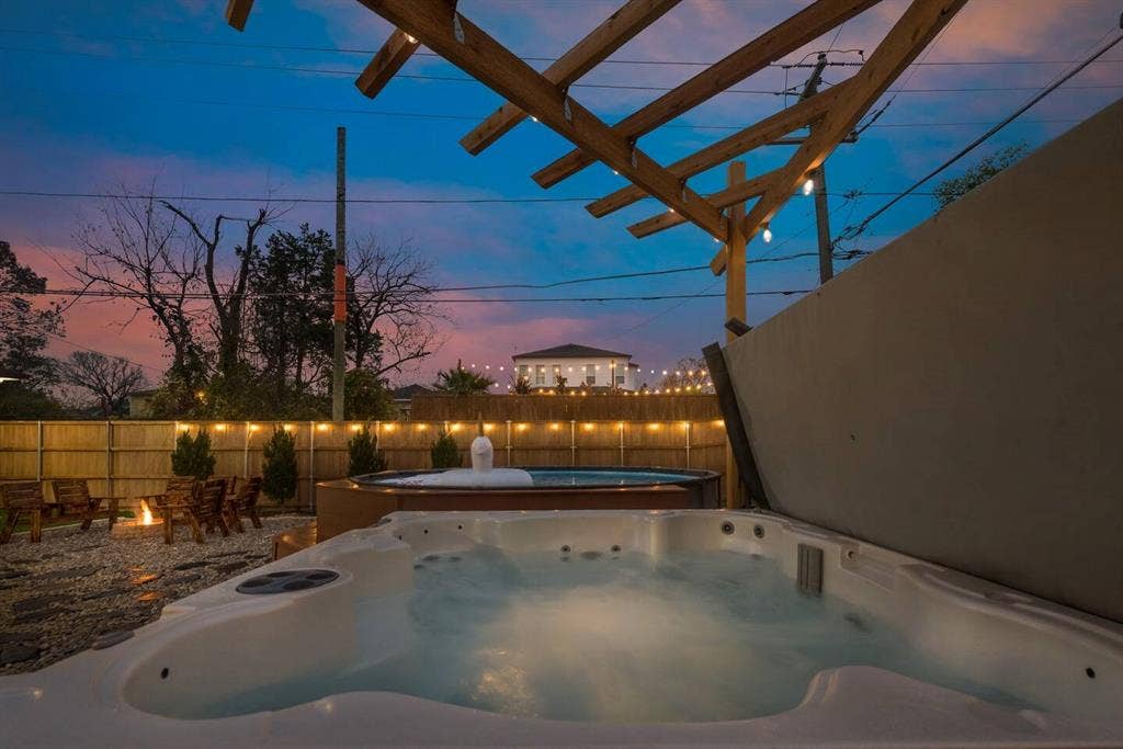 2015 S Ewing Avenue, Dallas, TX 75216 2015 S Ewing Avenue, Dallas, TX 75216