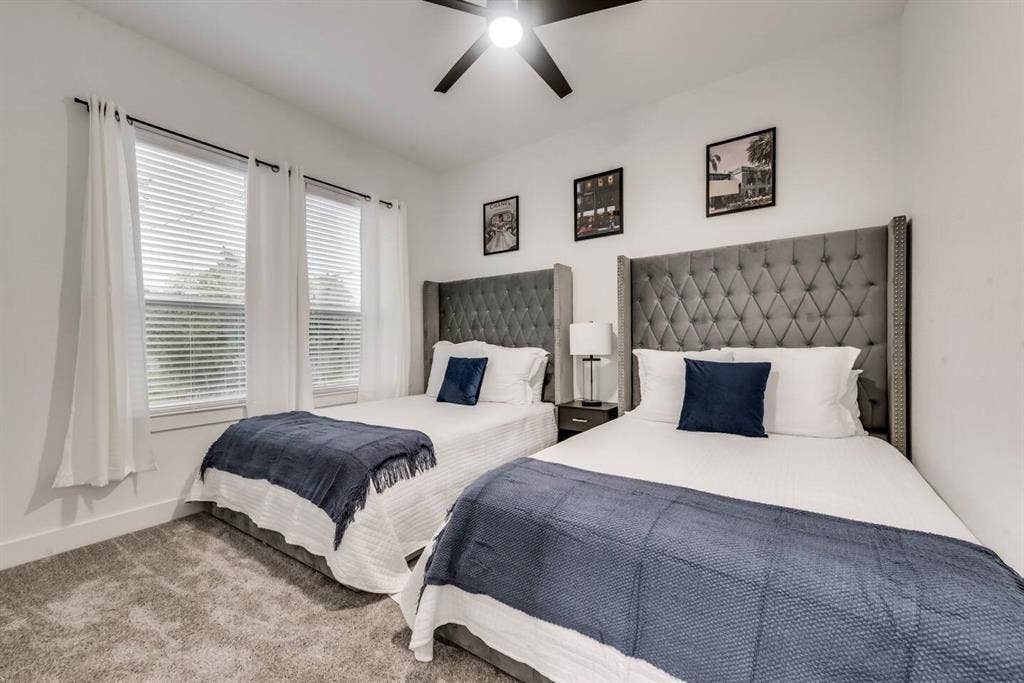 2015 S Ewing Avenue, Dallas, TX 75216 2015 S Ewing Avenue, Dallas, TX 75216