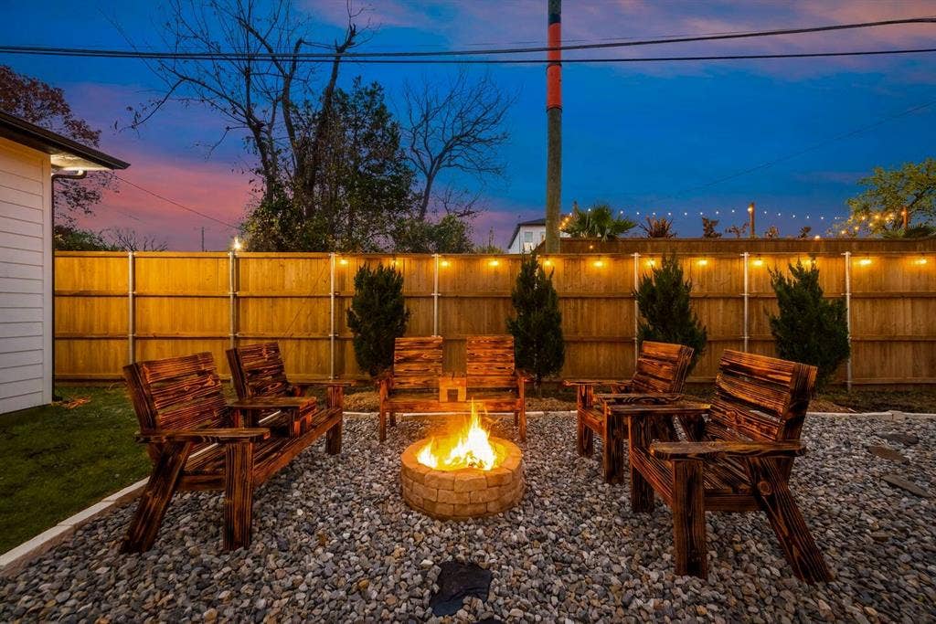2015 S Ewing Avenue, Dallas, TX 75216 2015 S Ewing Avenue, Dallas, TX 75216