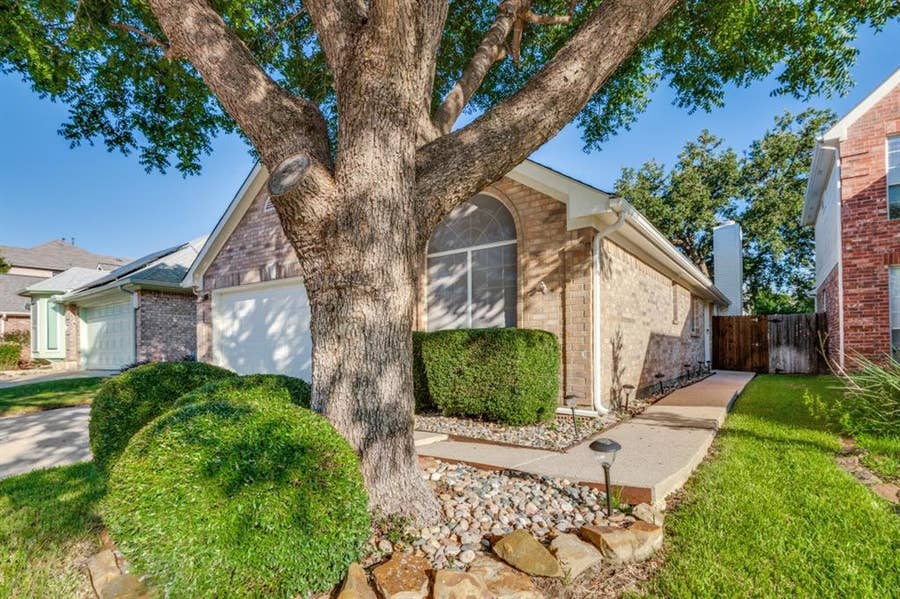 Property photo for 2237 Wembley Wood Lane, Bedford, TX