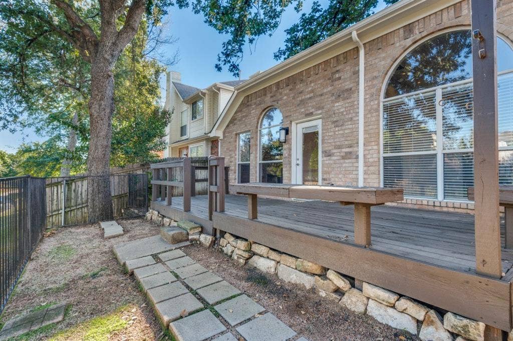 2237 Wembley Wood Lane, Bedford, TX 76022 2237 Wembley Wood Lane, Bedford, TX 76022