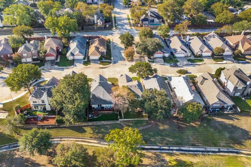 2237 Wembley Wood Lane, Bedford, TX 76022 2237 Wembley Wood Lane, Bedford, TX 76022