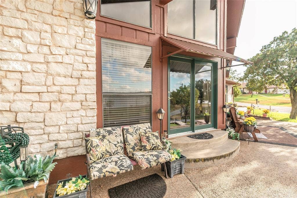 172 Cheyenne Drive, Nocona, TX 76255 172 Cheyenne Drive, Nocona, TX 76255