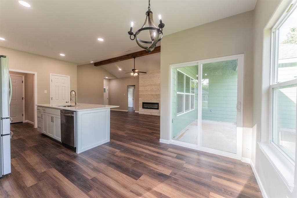 923 Putnam Street, Sulphur Springs, TX 75482