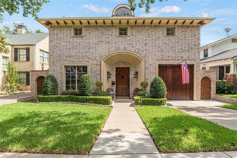 Property photo for 1213 Virginia Place, Fort Worth, TX