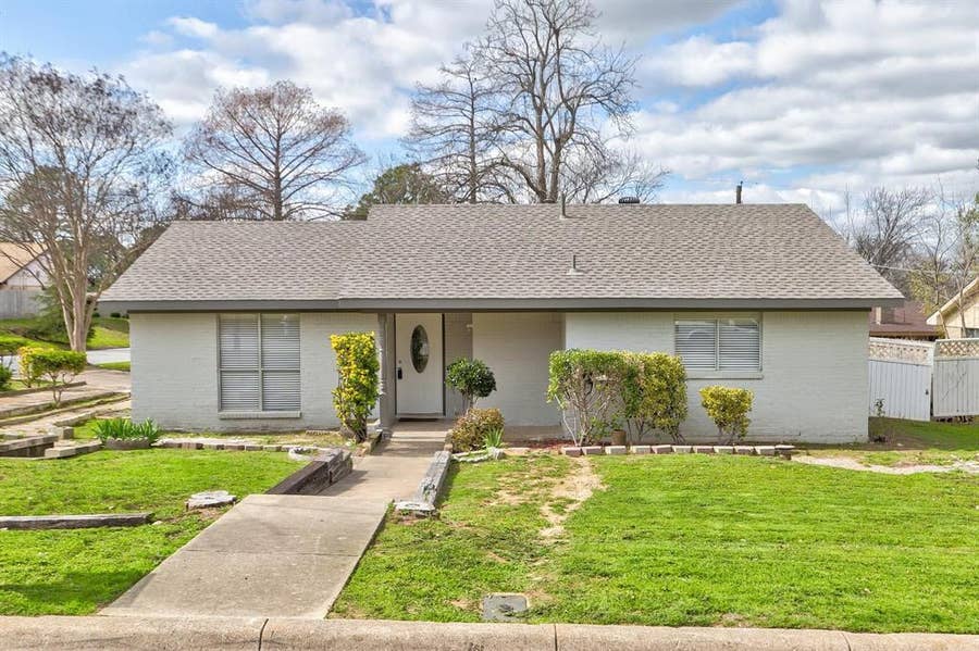 Property photo for 2422 Jewell Drive, Arlington, TX