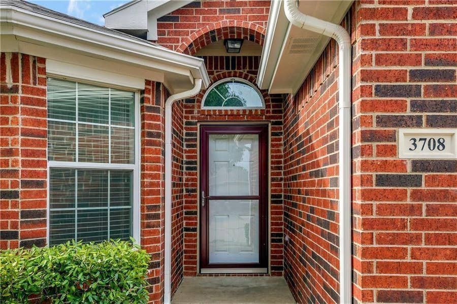 Property photo for 3708 Vista Greens Drive, Fort Worth, TX