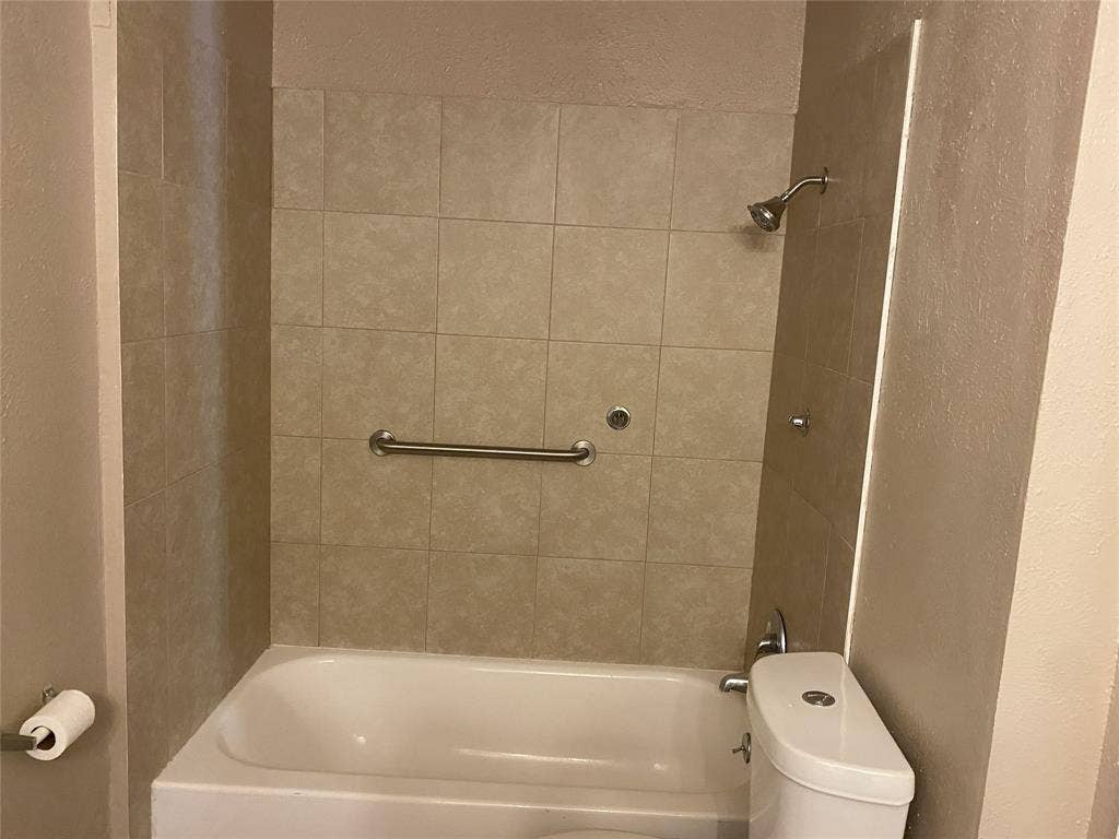 1121 Jameson Street, Weatherford, TX 76086 1121 Jameson Street, Weatherford, TX 76086