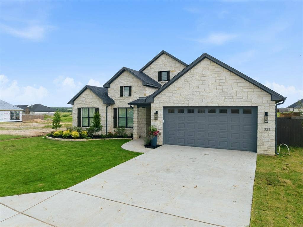 1321 Tahonta Drive, Hewitt, TX 76643 1321 Tahonta Drive, Hewitt, TX 76643