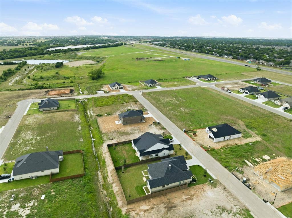 1321 Tahonta Drive, Hewitt, TX 76643 1321 Tahonta Drive, Hewitt, TX 76643