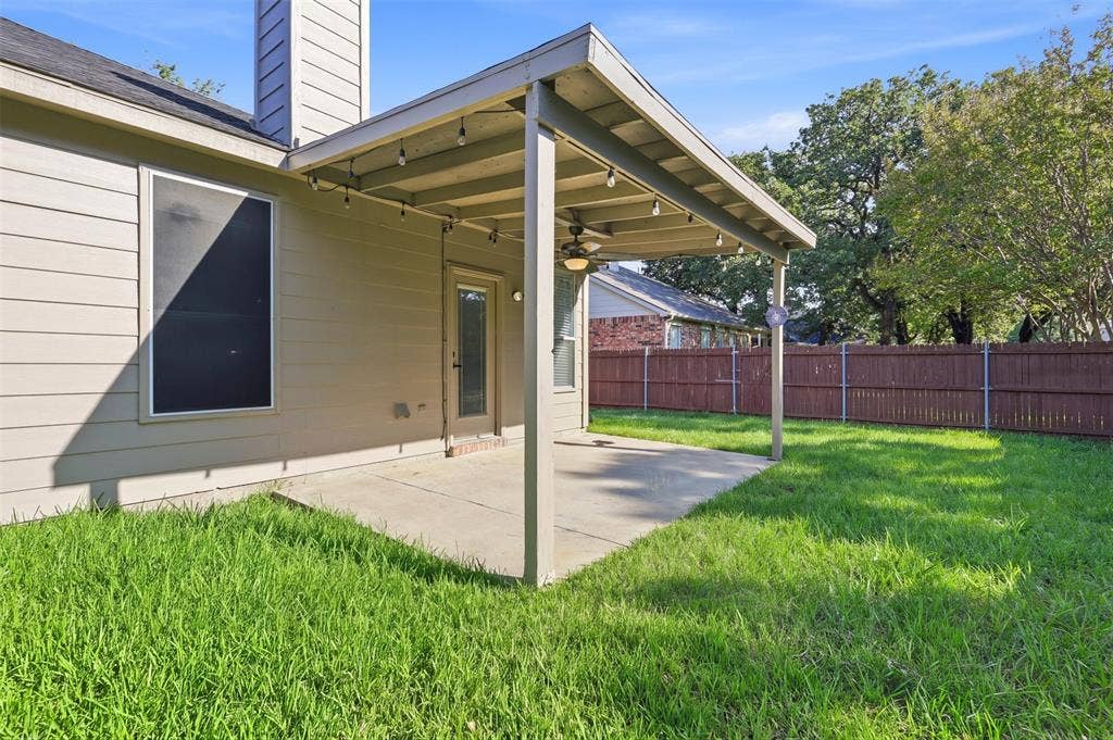 315 Londonderry Lane, Mansfield, TX 76063