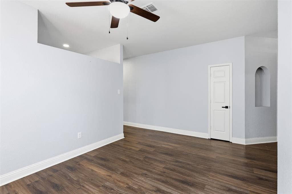 315 Londonderry Lane, Mansfield, TX 76063
