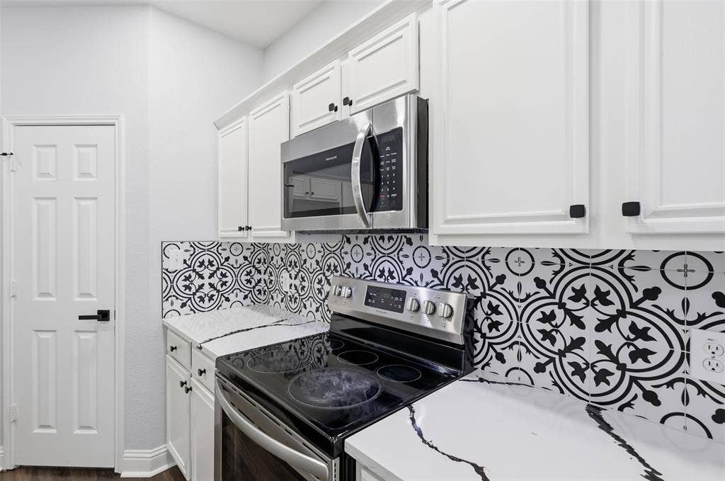 315 Londonderry Lane, Mansfield, TX 76063