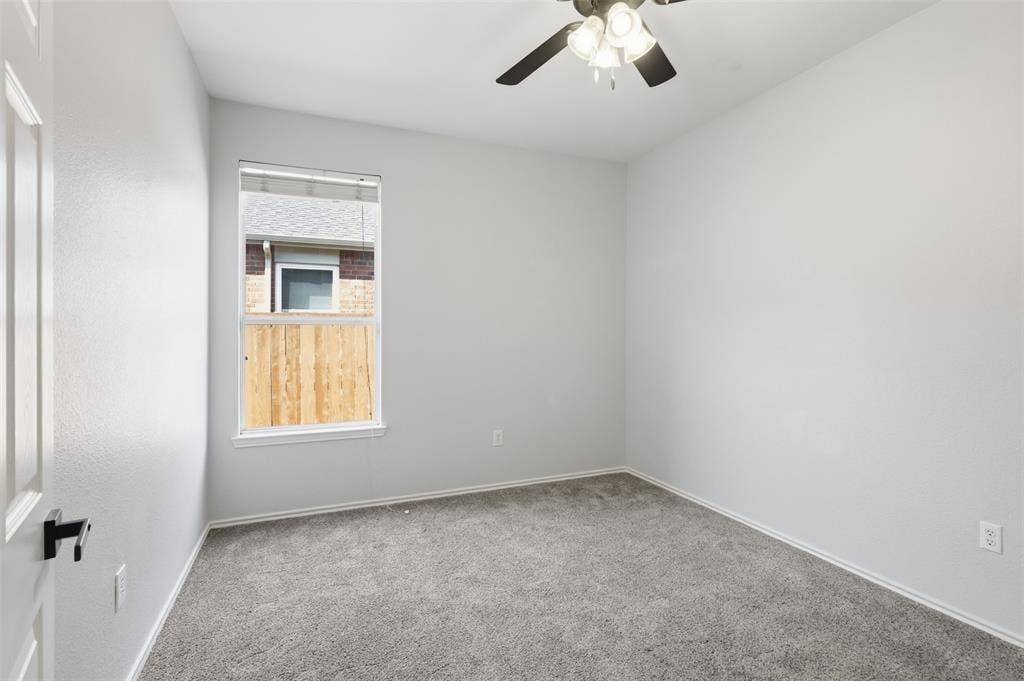 315 Londonderry Lane, Mansfield, TX 76063