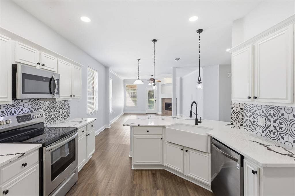 315 Londonderry Lane, Mansfield, TX 76063