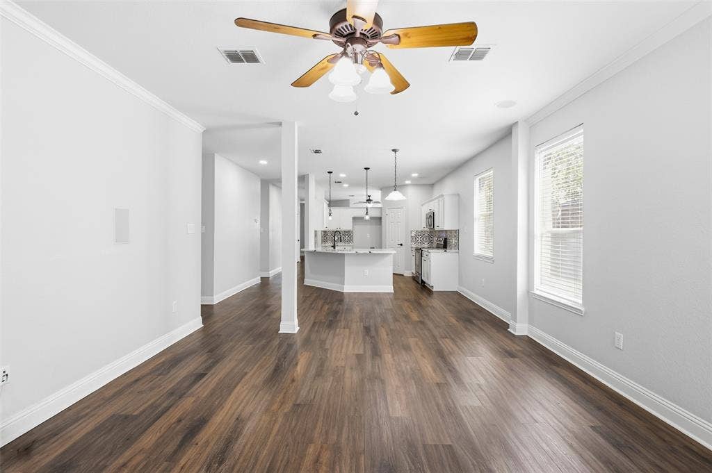 315 Londonderry Lane, Mansfield, TX 76063