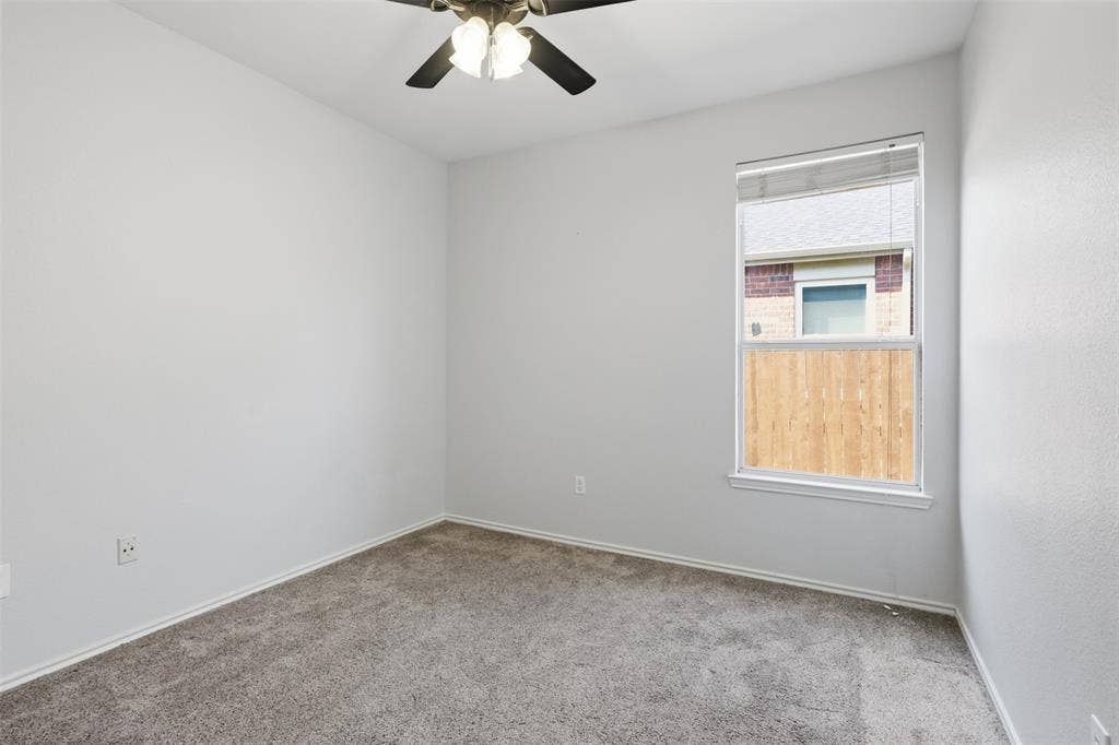 315 Londonderry Lane, Mansfield, TX 76063