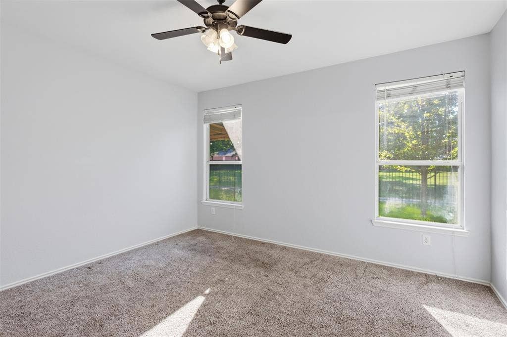 315 Londonderry Lane, Mansfield, TX 76063