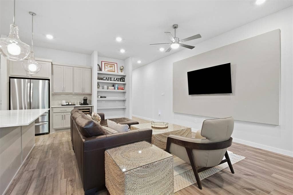 2309 Rook Drive, Dallas, TX 75211 2309 Rook Drive, Dallas, TX 75211