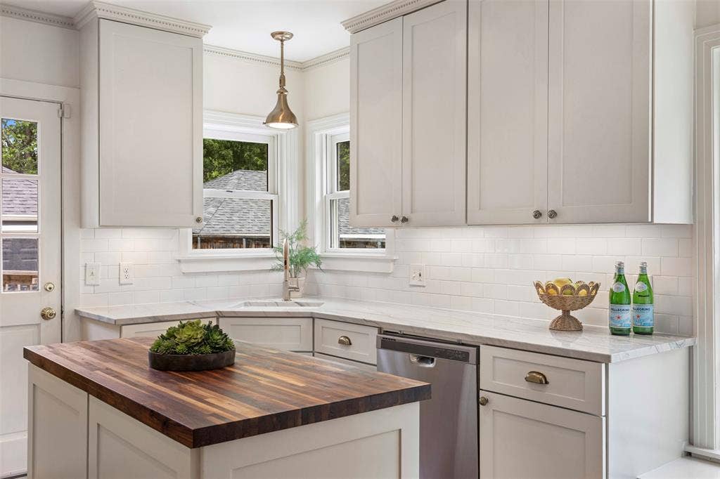 7119 Vivian Avenue, Dallas, TX 75223 7119 Vivian Avenue, Dallas, TX 75223