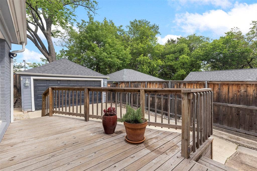 7119 Vivian Avenue, Dallas, TX 75223 7119 Vivian Avenue, Dallas, TX 75223