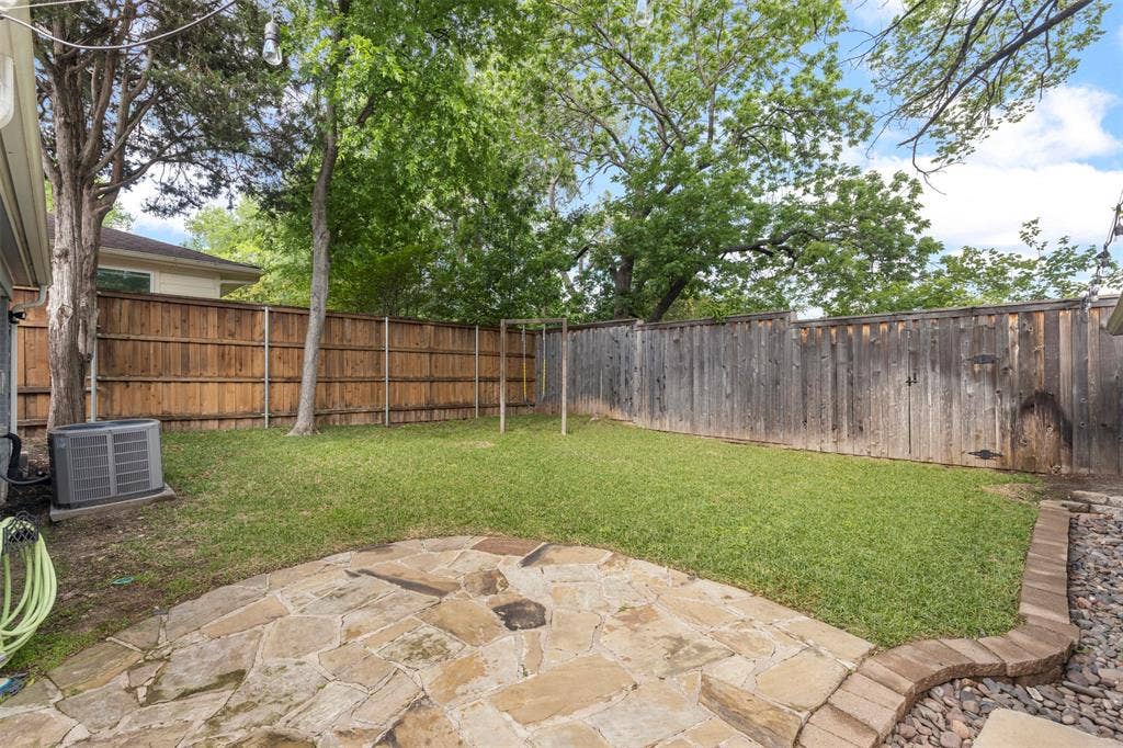 7119 Vivian Avenue, Dallas, TX 75223 7119 Vivian Avenue, Dallas, TX 75223