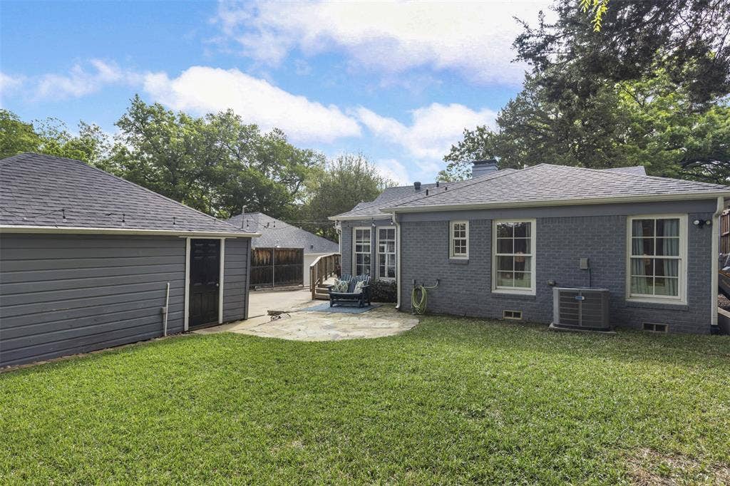 7119 Vivian Avenue, Dallas, TX 75223 7119 Vivian Avenue, Dallas, TX 75223
