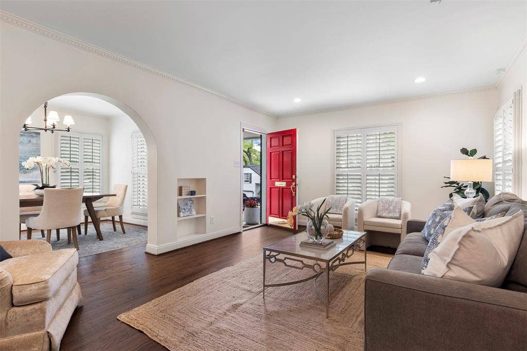 7119 Vivian Avenue, Dallas, TX 75223 7119 Vivian Avenue, Dallas, TX 75223