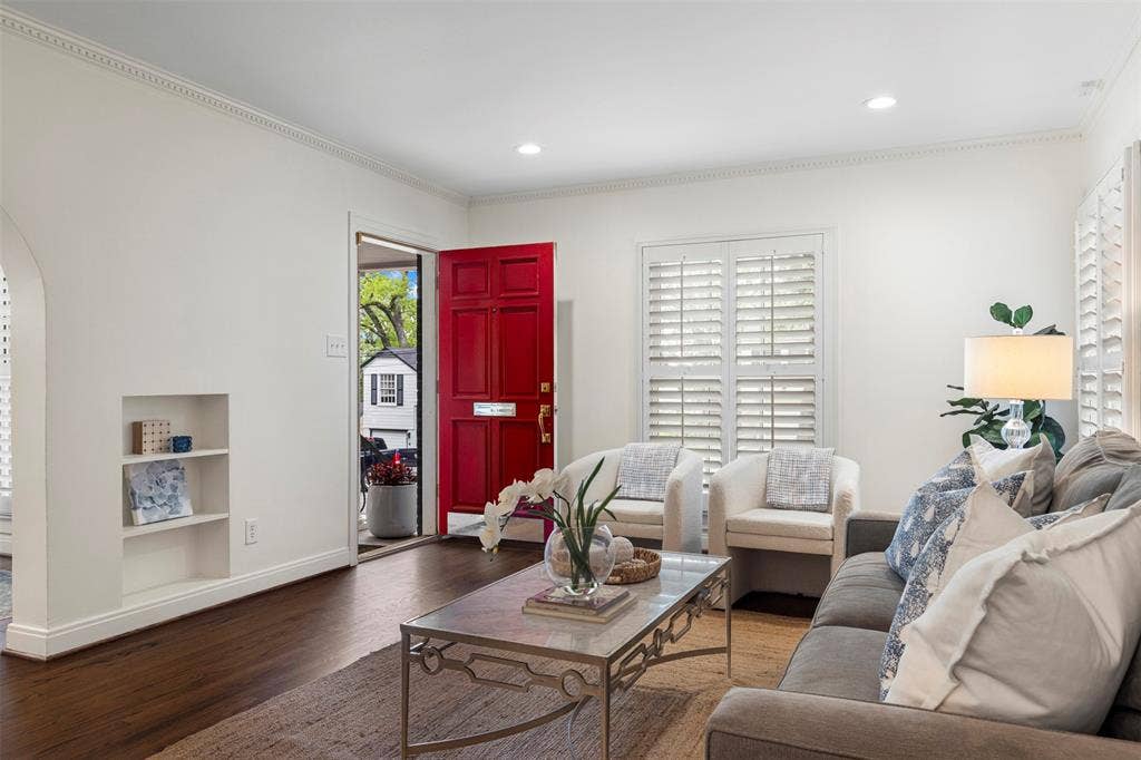 7119 Vivian Avenue, Dallas, TX 75223 7119 Vivian Avenue, Dallas, TX 75223