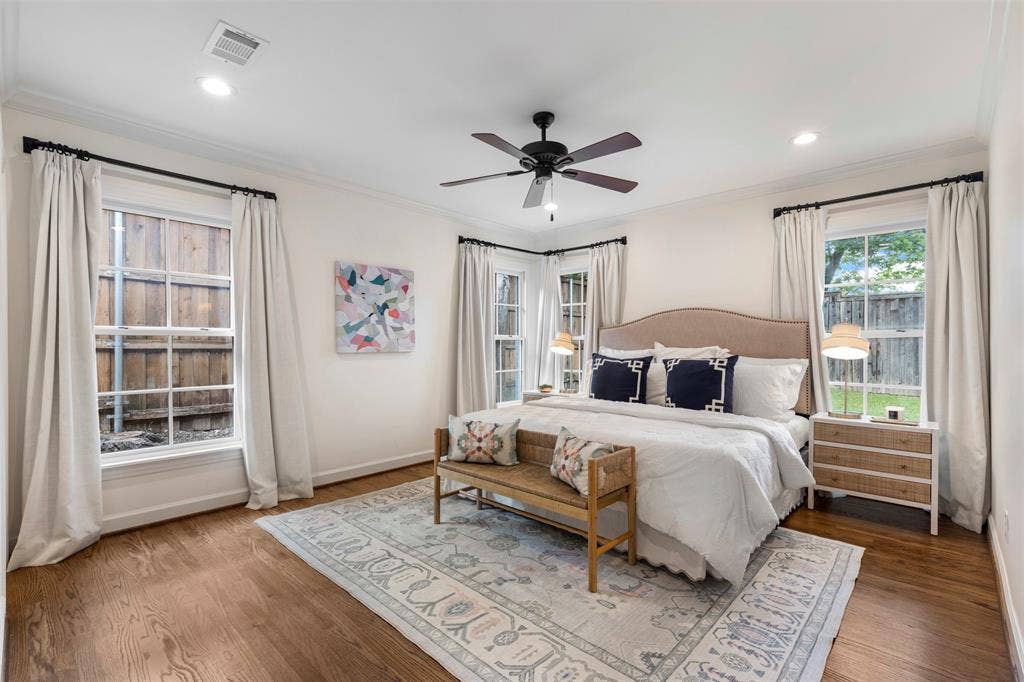 7119 Vivian Avenue, Dallas, TX 75223 7119 Vivian Avenue, Dallas, TX 75223
