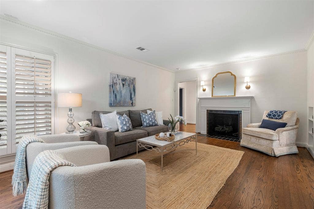 7119 Vivian Avenue, Dallas, TX 75223 7119 Vivian Avenue, Dallas, TX 75223