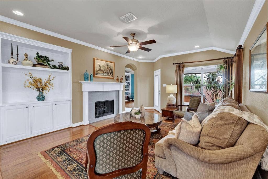 3921 Pitchstone Drive, McKinney, TX 75070 3921 Pitchstone Drive, McKinney, TX 75070