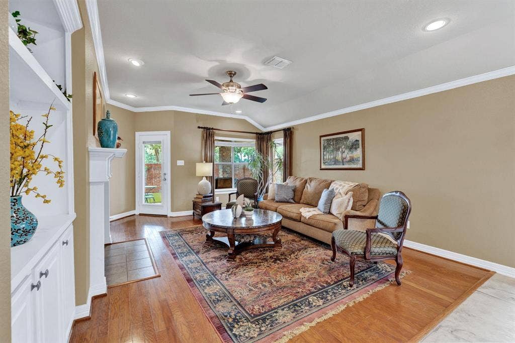 3921 Pitchstone Drive, McKinney, TX 75070 3921 Pitchstone Drive, McKinney, TX 75070