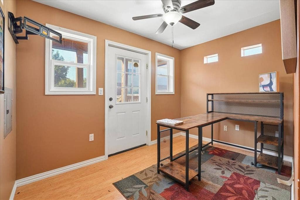 1004 Cedarbrook Circle, Grand Prairie, TX 75052