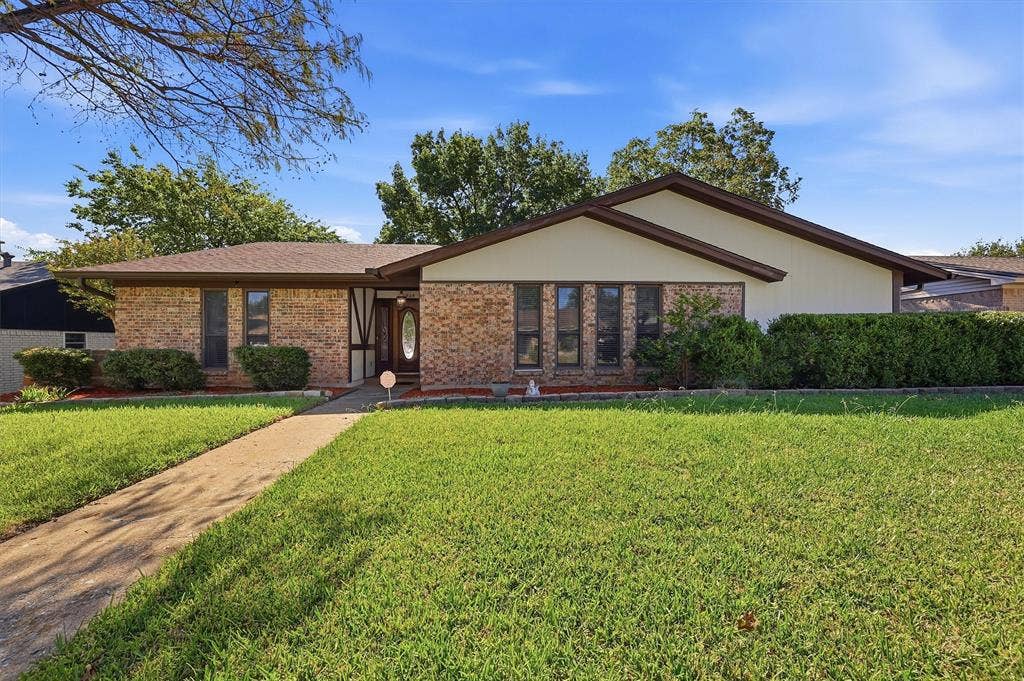 1826 Skyline Drive, Sherman, TX 75092