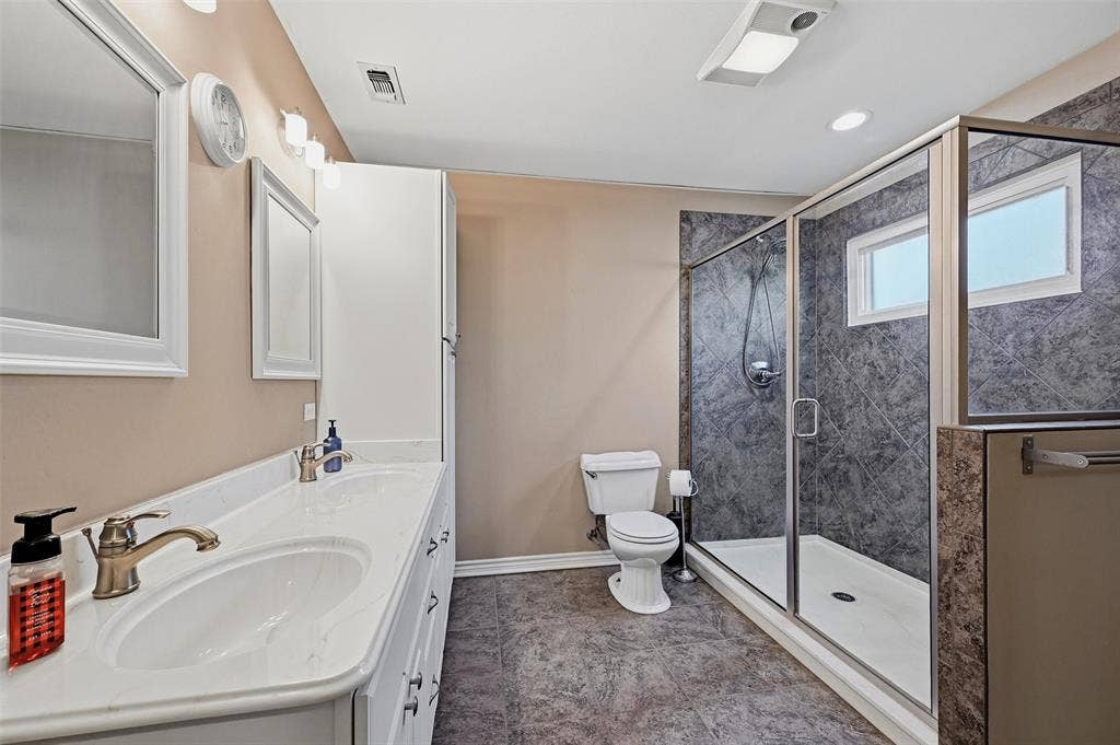 1826 Skyline Drive, Sherman, TX 75092