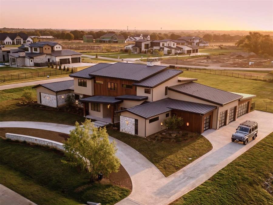 Property photo for 1277 Kentucky Derby Drive, Bartonville, TX